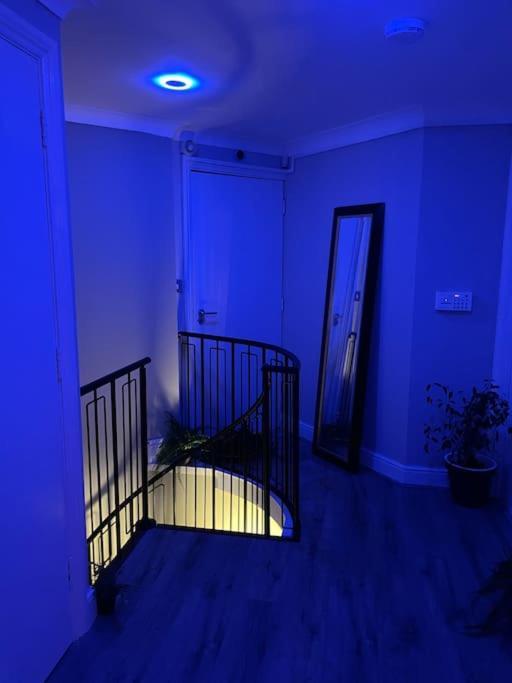 ברמינגהאם The Exclusive Jacuzzi Apartment מראה חיצוני תמונה
